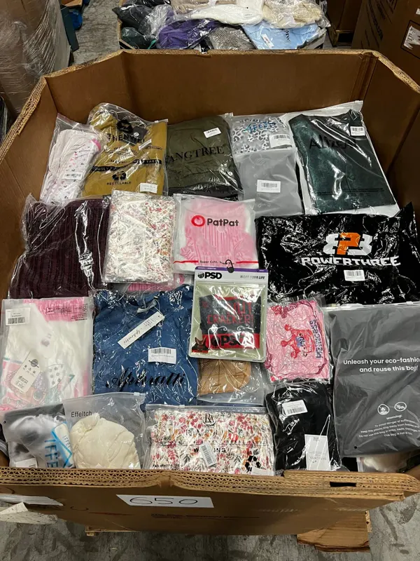 Amz Premium Clothing 650pcs