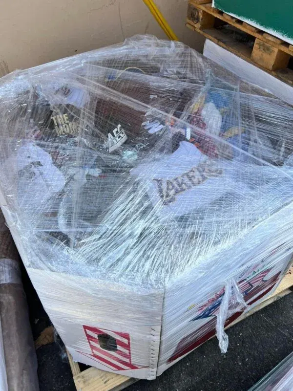 Clothing pallet