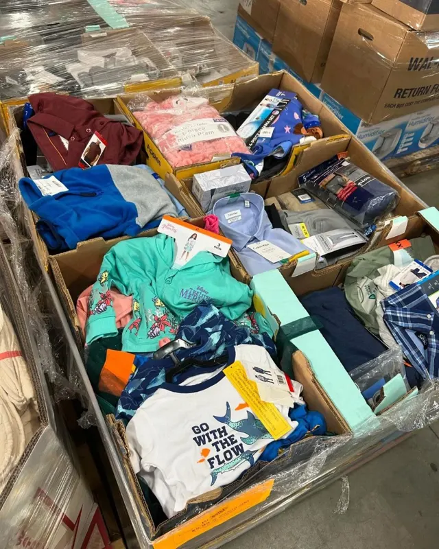 Men & Women clothes pallet